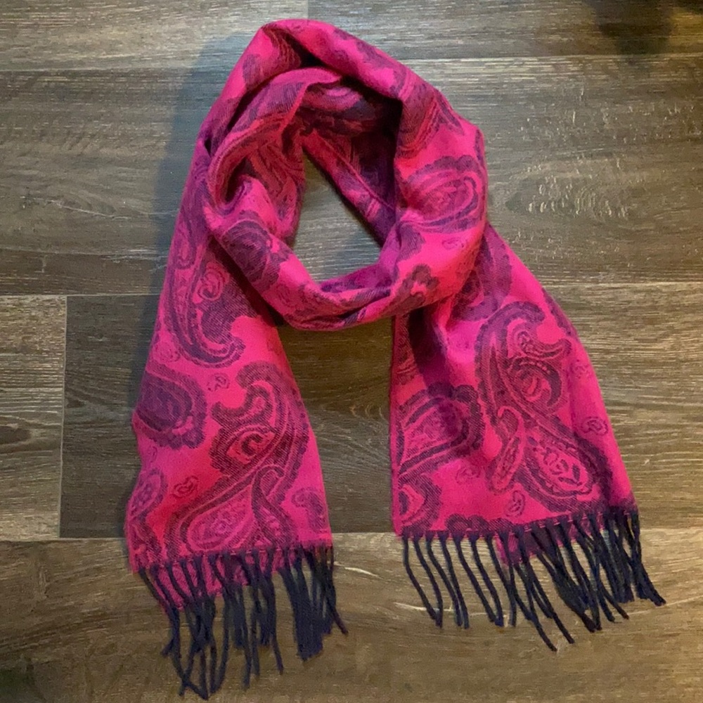 🩷2/$10🩷Softer Than Cashmere scarf